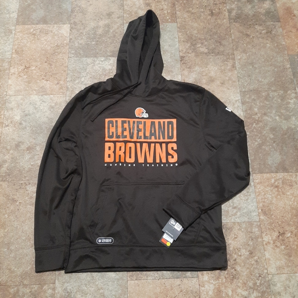 New. New Era Men's Cleveland Browns Combine Offside Brown Hoodie. Size Medium.